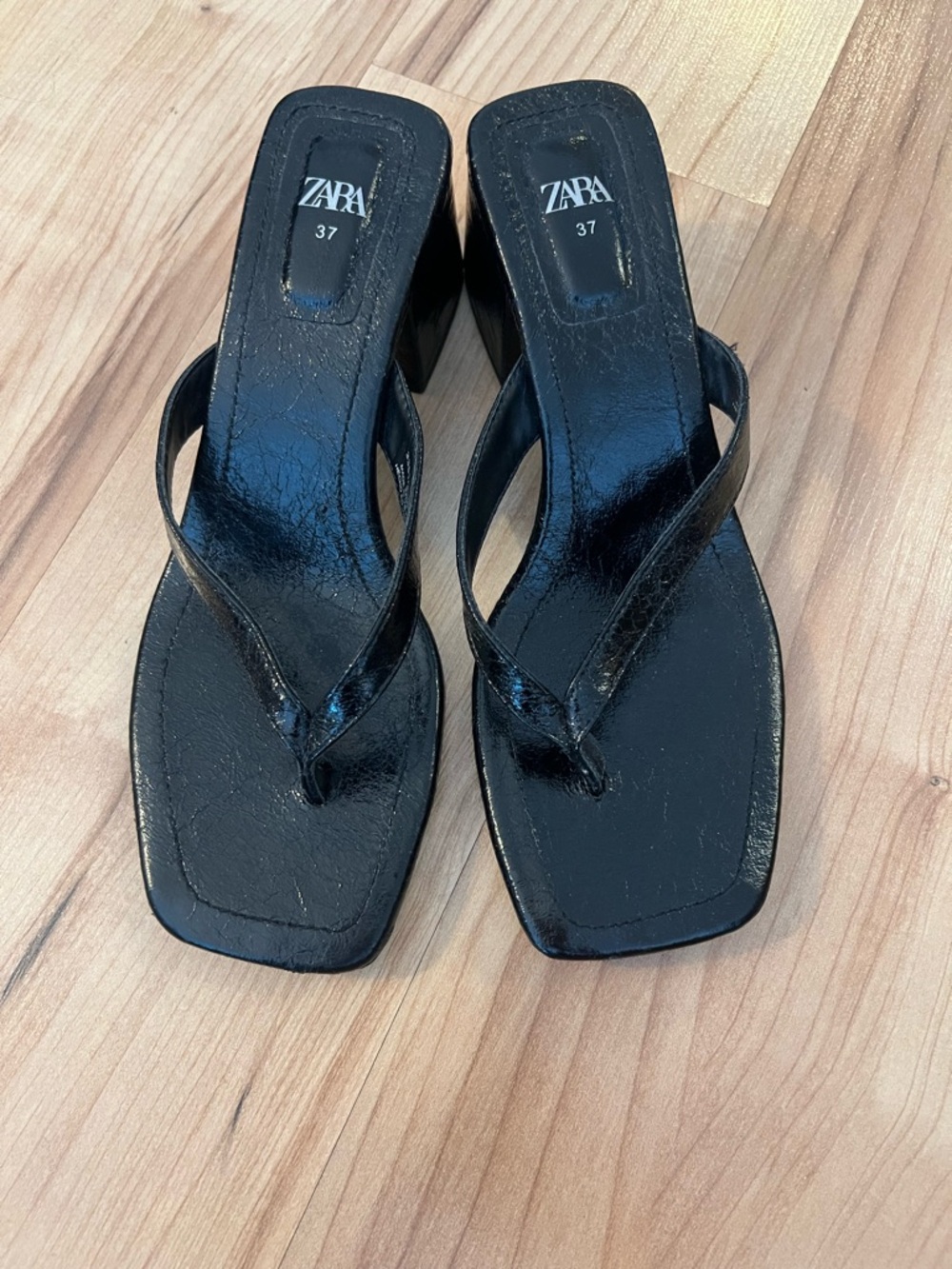 Zara Black Square-Toe Block Heel Thong Sandals